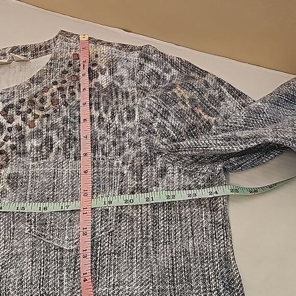 Chicos embellished lightweight snap front top size 3 - Picture 11 of 12